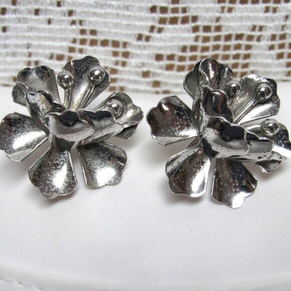 Sterling Screw Back EARRINGS Vintage Silvertone Flowers Costume Jewelry 1950s - Picture 1 of 4